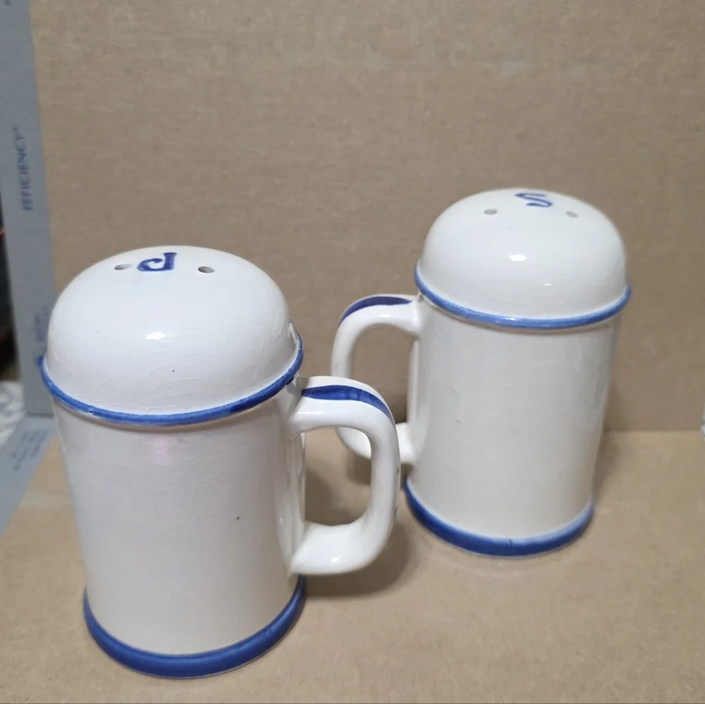 Vintage blue white